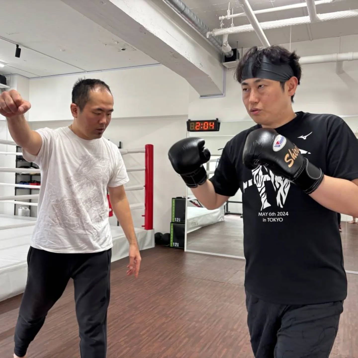 パンチを出した時は